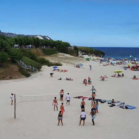 A Menos De Doscientos Metros De La Playa *