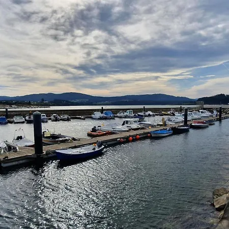 A Menos De Doscientos Metros De La Playa Foz
